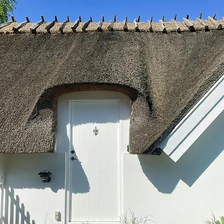 Idyllic Thatched Near Udsholt 別荘
