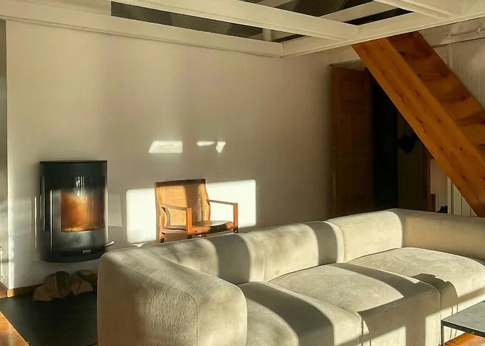 Idyllic Thatched Near Udsholt Nyaraló