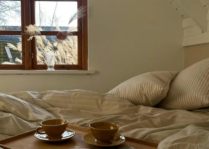 Idyllic Thatched Near Udsholt Græsted