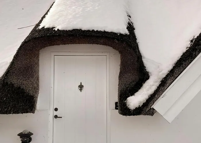 Idyllic Thatched Near Udsholt
